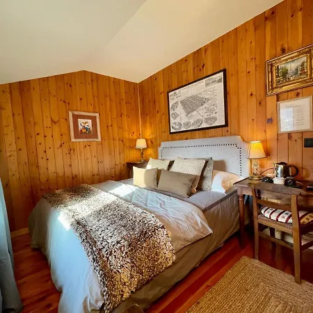 Grand Rive Bed & Breakfast *